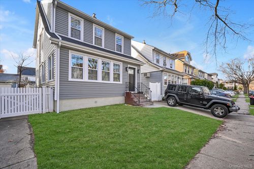 86-30 233rd St, Queens Village, NY, 11427-2648 | Card Image