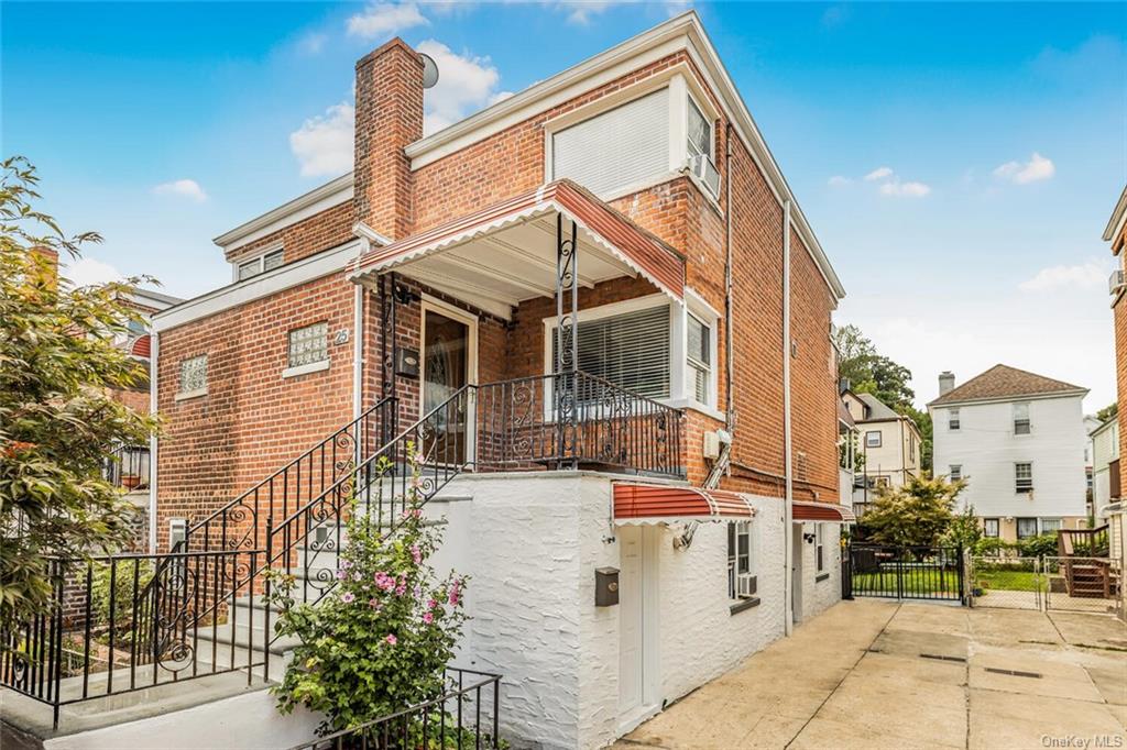 Abner Pl, Yonkers, NY 10704