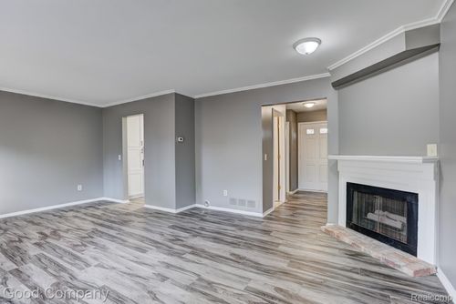 4363 Crooks Rd, Royal Oak, MI, 48073-1924 | Card Image