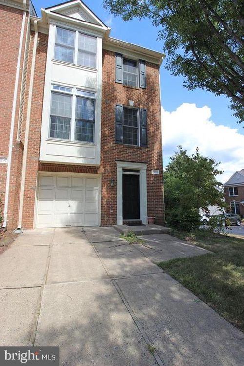 11799 Valley Ridge Cir, FAIRFAX, VA, 22033-2749 | Card Image