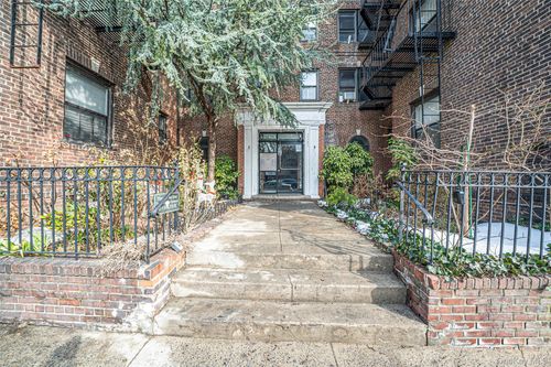 3k-3131 54th 54th St, Woodside, NY, 11377-1535 | Card Image
