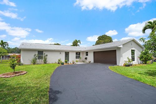 9831 Hyacinth Cir S, Palm Beach Gardens, FL, 33410-5564 | Card Image