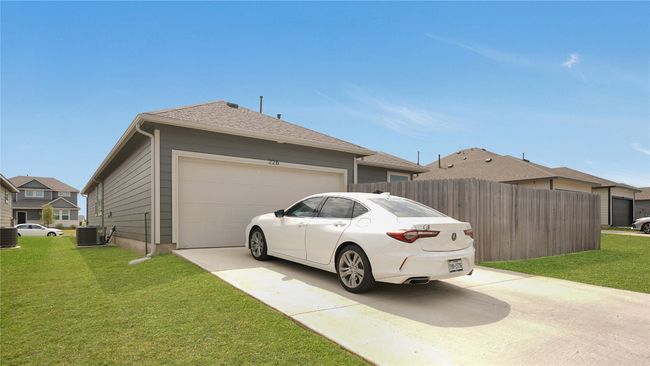2 Car Garage (Back) | Image 27