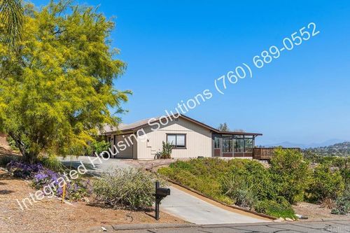 945 Pinion St, San Marcos, CA, 92069-2156 | Card Image