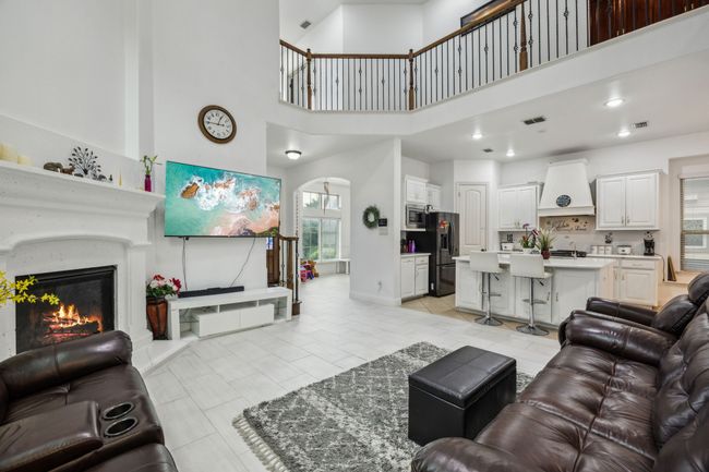 5005 Dominion Blvd, House other with 4 bedrooms, 3 bathrooms and null parking in Irving TX | Image 4