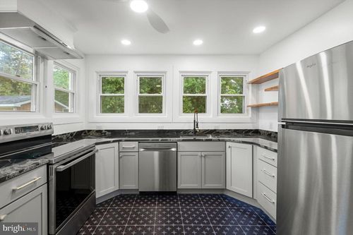 4-422 W Clifford St, WINCHESTER, VA, 22601-3700 | Card Image