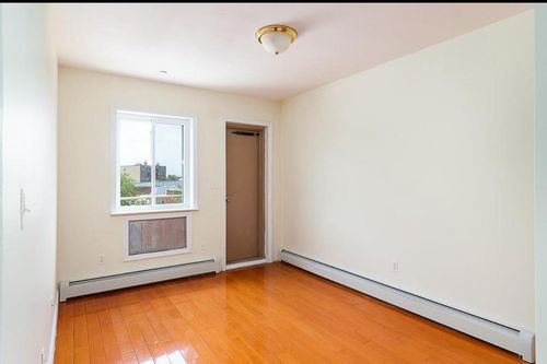 54 111th St, Corona, NY, 11368 | Card Image