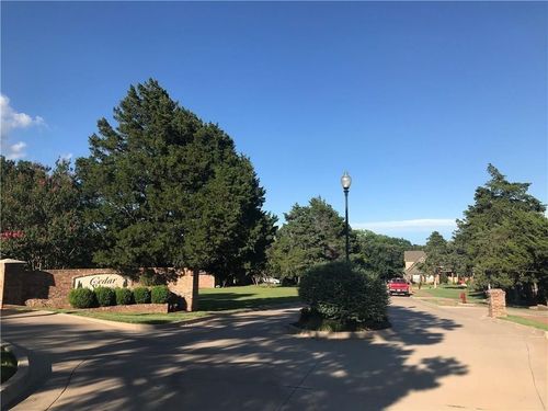 2415 Minnesota Cir, Shawnee, OK, 74804-3003 | Card Image