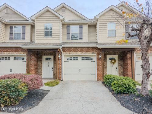 4838 Fountain View Way, Knoxville, TN, 37918-1870 | Card Image