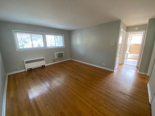 apt-1e-1822 Monroe St, Evanston, IL, 60202-1956 | Card Image