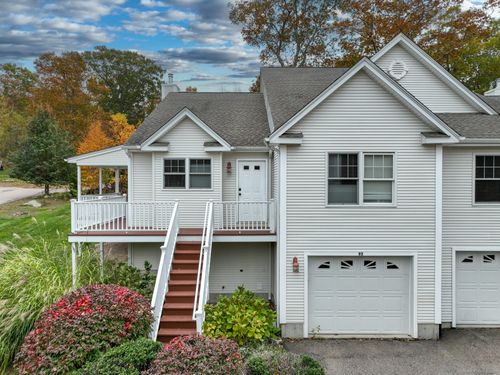 95-95 Murphys Dr, Groton, CT, 06340-6110 | Card Image