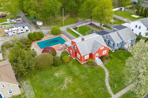 31 Kingston Ave, Poughkeepsie, NY, 12603-3401 | Card Image