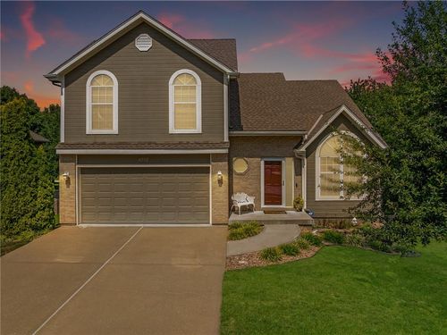 4512 Ne Webster Dr, Lees Summit, MO, 64064-1787 | Card Image