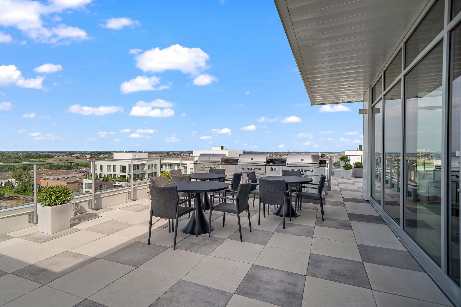 Residential Lease in Montréal (Côte-des-Neiges/Notre-Dame-de-Grâce) 3