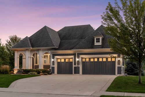 655 Shawnee Woods Rd, Medina, MN, 55340-9402 | Card Image