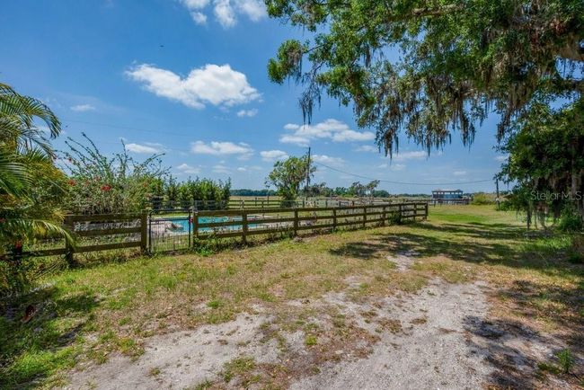 11015 S County Road 39, House other with 4 bedrooms, 2 bathrooms and null parking in Lithia FL | Image 31