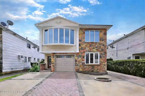 176 Slater Boulevard, Staten Island, NY, 10305 | Card Image