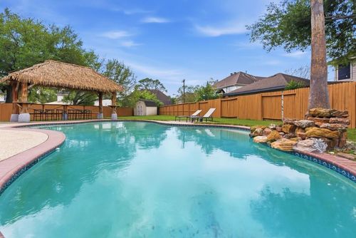 3820 Lake View Dr, Pearland, TX, 77581-8785 | Card Image