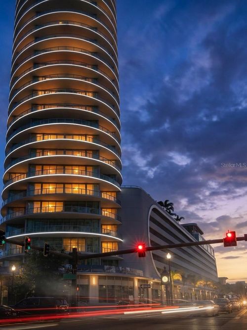 2001-400 Central Ave, ST PETERSBURG, FL, 33701-4096 | Card Image