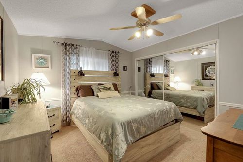 59-43201 Lougheed Highway, Deroche, BC, V0M1G0 | Card Image