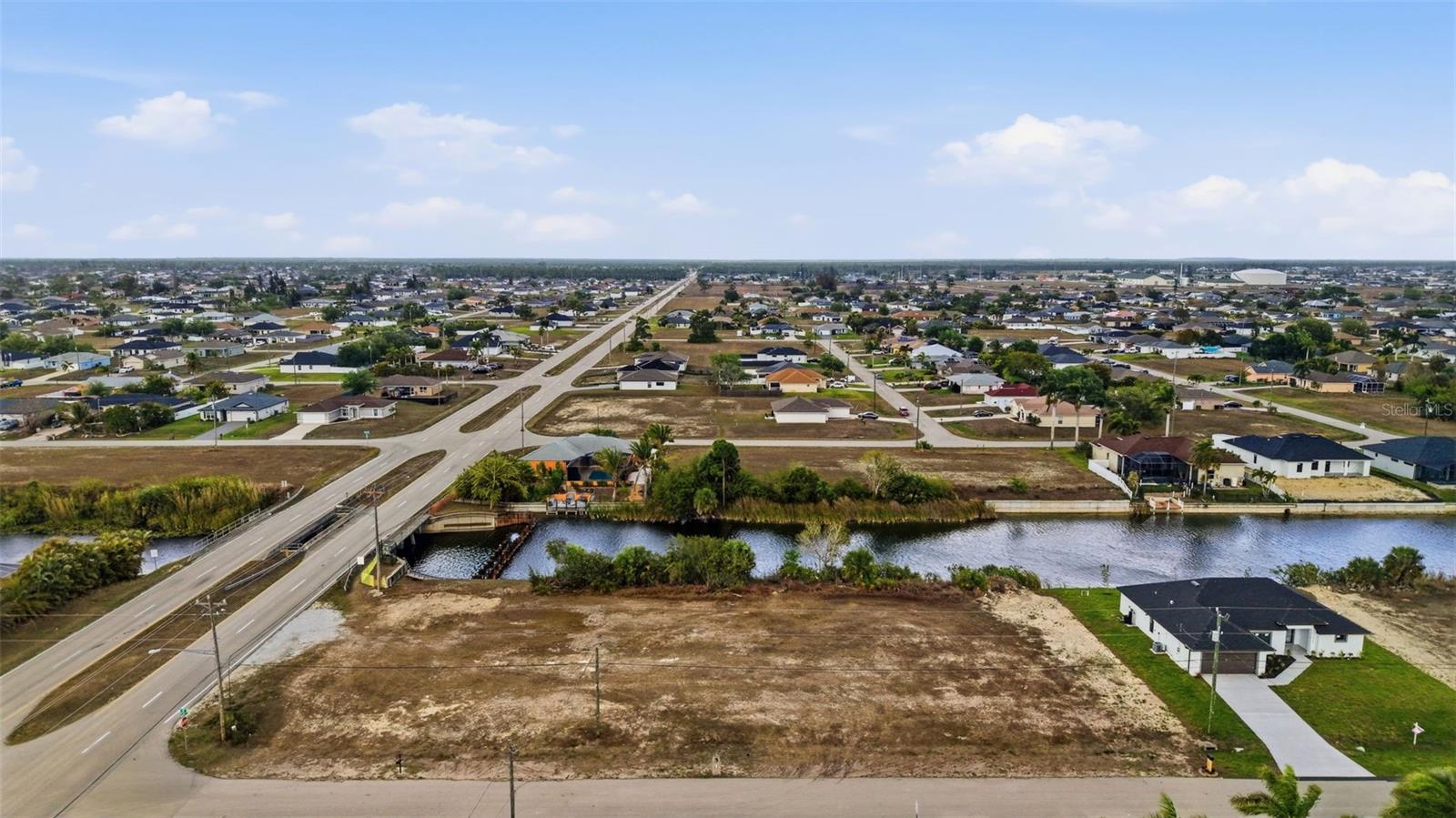 Land in CAPE CORAL 4