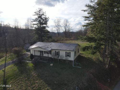 3849 Nealy Rdg, Clinchco, VA, 24226-8404 | Card Image