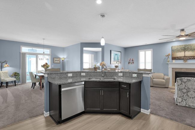 159 Broadmoore Blvd, Condo with 3 bedrooms, 2 bathrooms and null parking in Pataskala OH | Image 11