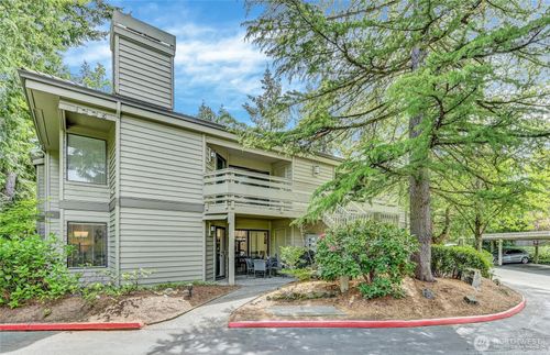 3-1336 Bellevue Way Ne, Bellevue, WA, 98004-3688 | Card Image