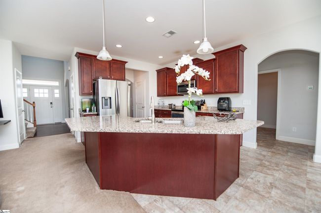 920 Ravenfield Dr, House other with 4 bedrooms, 3 bathrooms and 2 parking in Duncan SC | Image 7