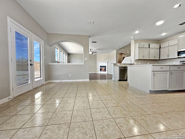 220 Scenic Hills Dr, House other with 4 bedrooms, 2 bathrooms and null parking in La Vernia TX | Image 6
