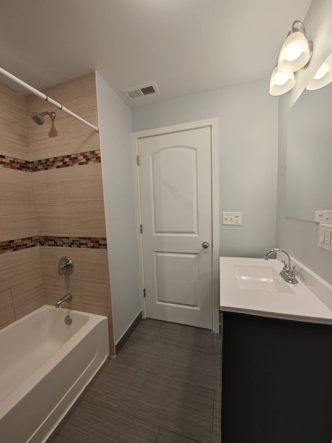 APT-1W - 1148 N Keeler Ave, Condo with 2 bedrooms, 1 bathrooms and null parking in CHICAGO IL | Image 11