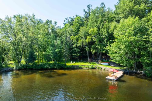 1551 Moon River Rd, Bala, ON, P0C1A0 | Card Image