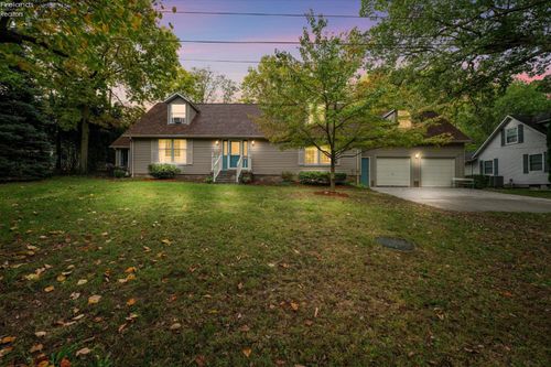 212 E 7th St, Lakeside, OH, 43440-1823 | Card Image