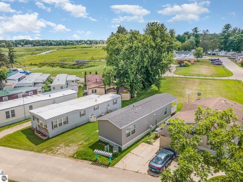 842 Hickory Street, Beaverton, MI, 48612 | Card Image