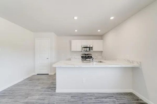 1004 Greenspointe Ave, House other with 4 bedrooms, 3 bathrooms and null parking in La Grange TX | Image 5