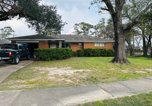 4018 Gardendale Dr, Houston, TX, 77092-7504 | Card Image