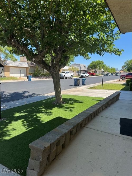 3831 Atlantis St, Las Vegas, NV, 89121-4401 | Card Image