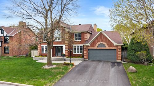 42 Hampel Cres, Stittsville, ON, K2S1E4 | Card Image