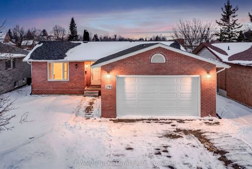 291 Victoria Ave N, Lindsay, ON, K9V6A8 | Card Image