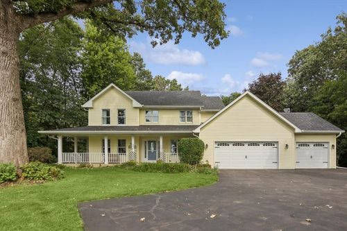 11115 E Riviera Dr, Spring Grove, IL, 60081-8147 | Card Image