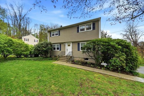 398 Cherry St, Bedford Hills, NY, 10507-1103 | Card Image