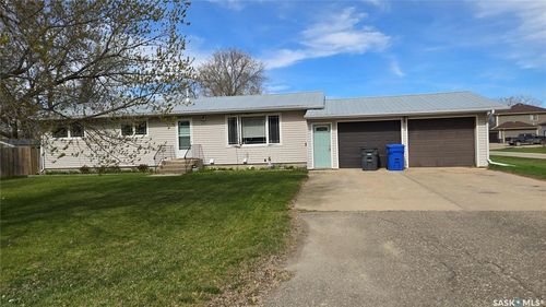 333 7th St, Alameda, SK, S0C0A0 | Card Image