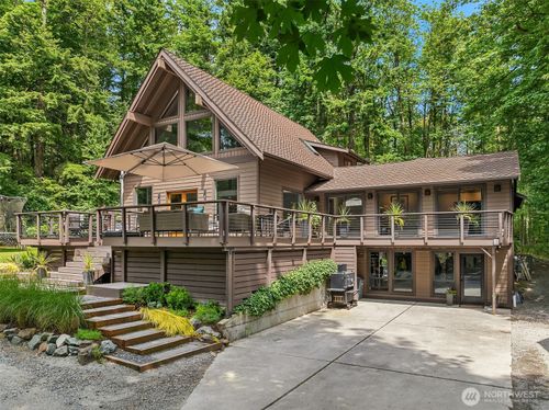 25112 Se 17th St, Sammamish, WA, 98075-8014 | Card Image