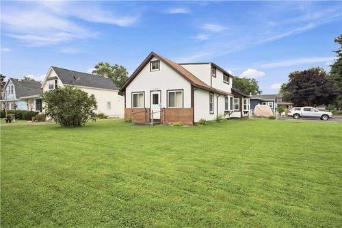 110 Braddock Road, Greece, NY, 14612 | Card Image