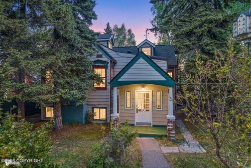 1557 H St, Anchorage, AK, 99501-5033 | Card Image
