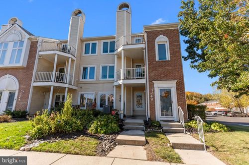 246 Colette Ct, LEVITTOWN, PA, 19057-3628 | Card Image