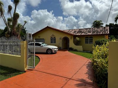 2439 Sw 117th Ave, House other with 4 bedrooms, 3 bathrooms and null parking in Miami FL | Image 3