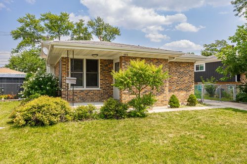 16419 Laura Ln, Oak Forest, IL, 60452-4350 | Card Image