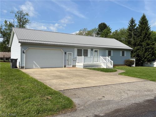 1945 Nair St, Youngstown, OH, 44505-3556 | Card Image