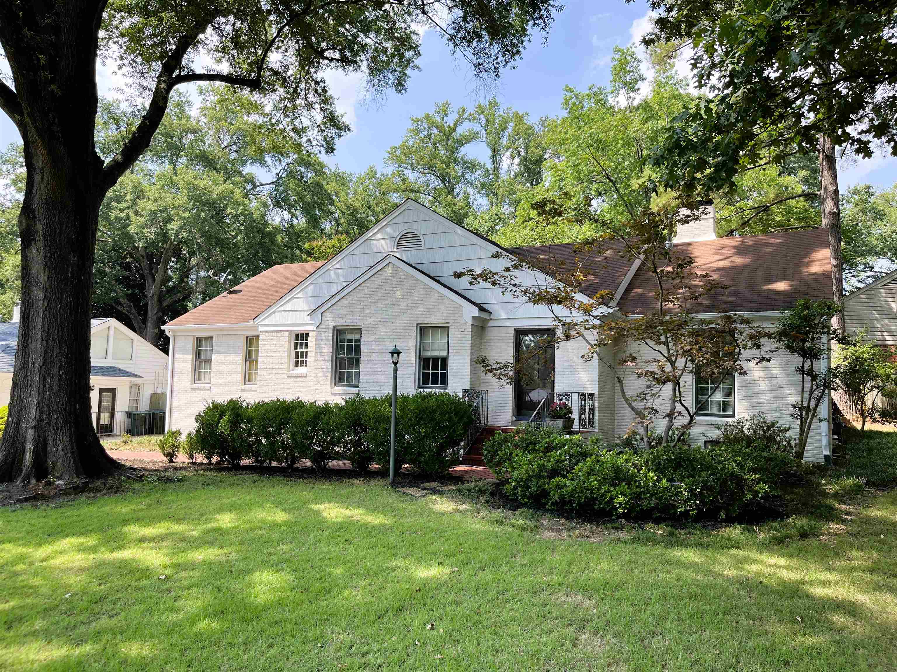 Walnut Grove Cir, Memphis, TN 38117